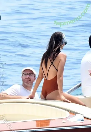 Emily Ratajkowski / Officialemilyratajkowski / emrata nude photo #9514