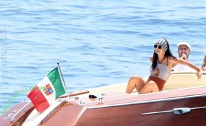 Emily Ratajkowski / Officialemilyratajkowski / emrata nude photo #9517