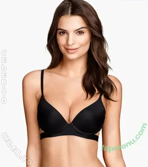 Emily Ratajkowski / Officialemilyratajkowski / emrata nude photo #9710