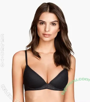 Emily Ratajkowski / Officialemilyratajkowski / emrata nude photo #9714