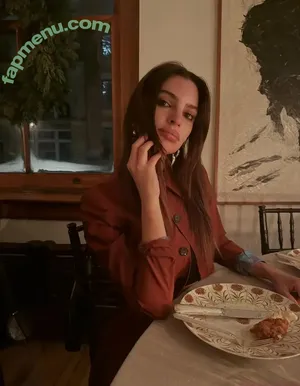 Emily Ratajkowski / Officialemilyratajkowski / emrata nude photo #9790