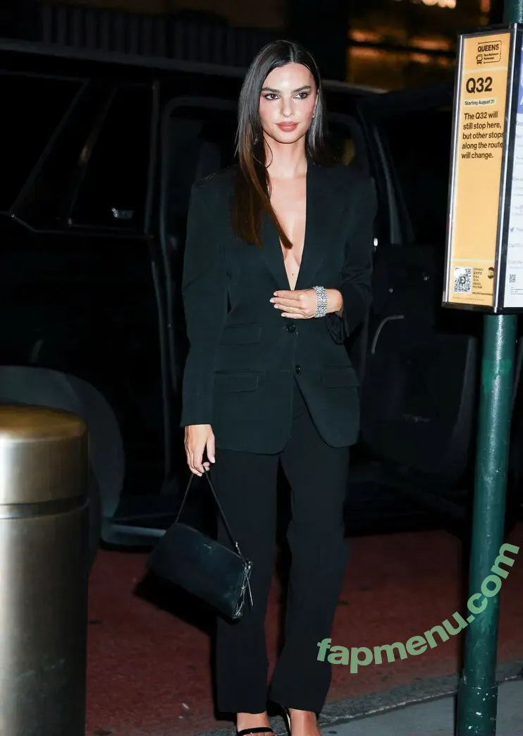 Emily Ratajkowski nude photo #9051 (emrata)