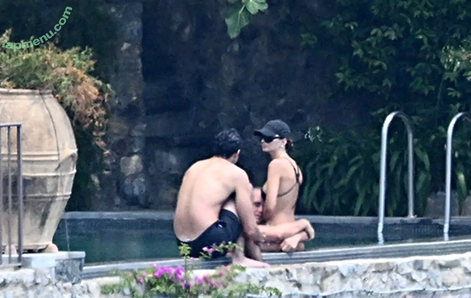 Emily Ratajkowski nude photo #9083 (emrata)