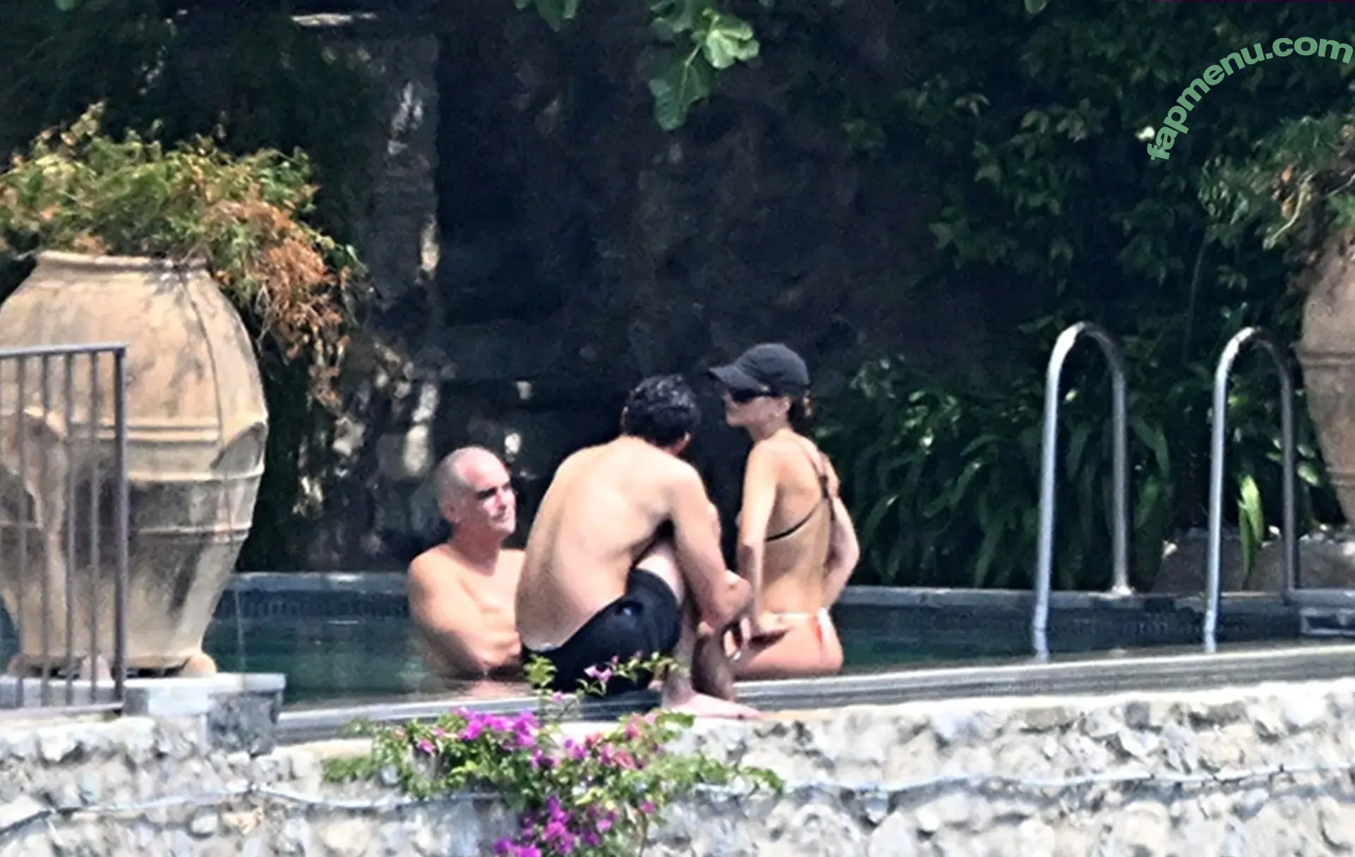 Emily Ratajkowski nude photo #9087 (emrata)