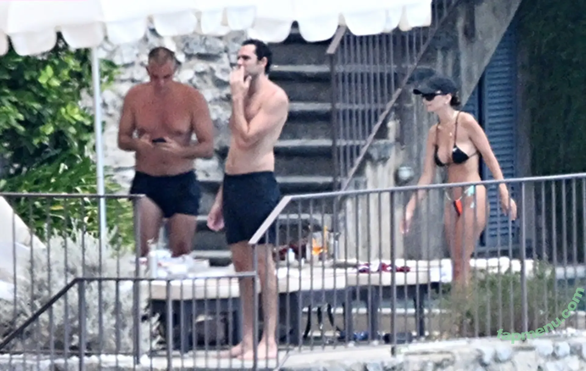 Emily Ratajkowski nude photo #9092 (emrata)