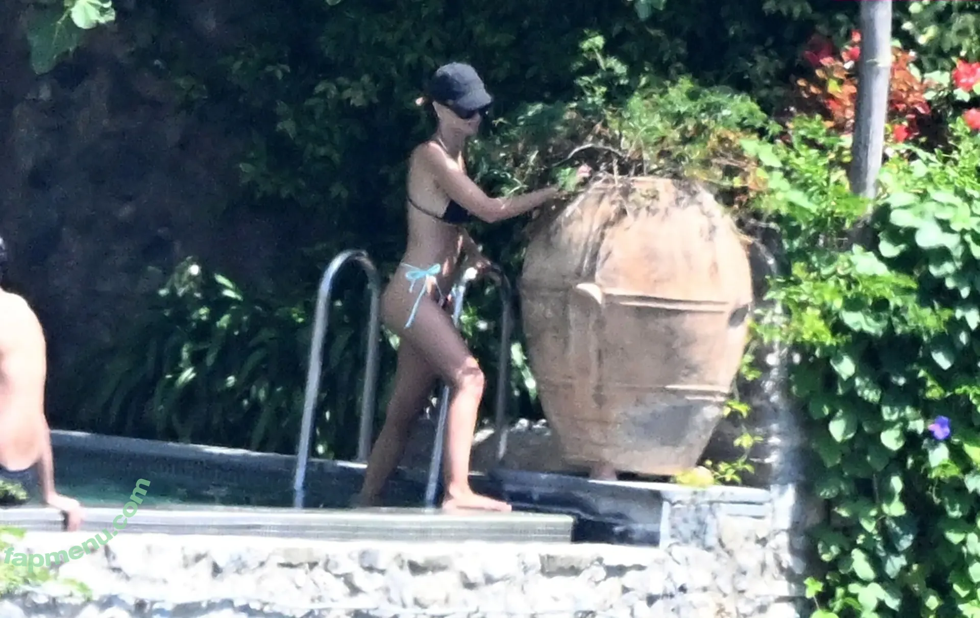 Emily Ratajkowski nude photo #9099 (emrata)