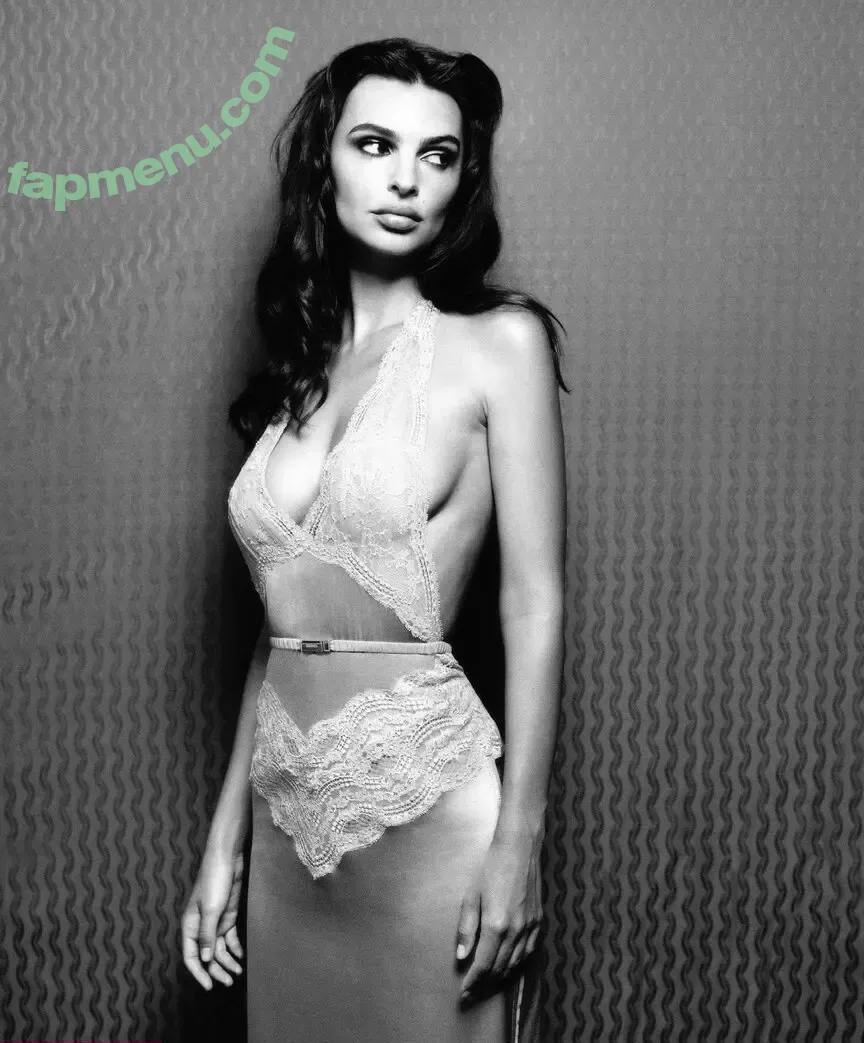 Emily Ratajkowski nude photo #9341 (emrata)