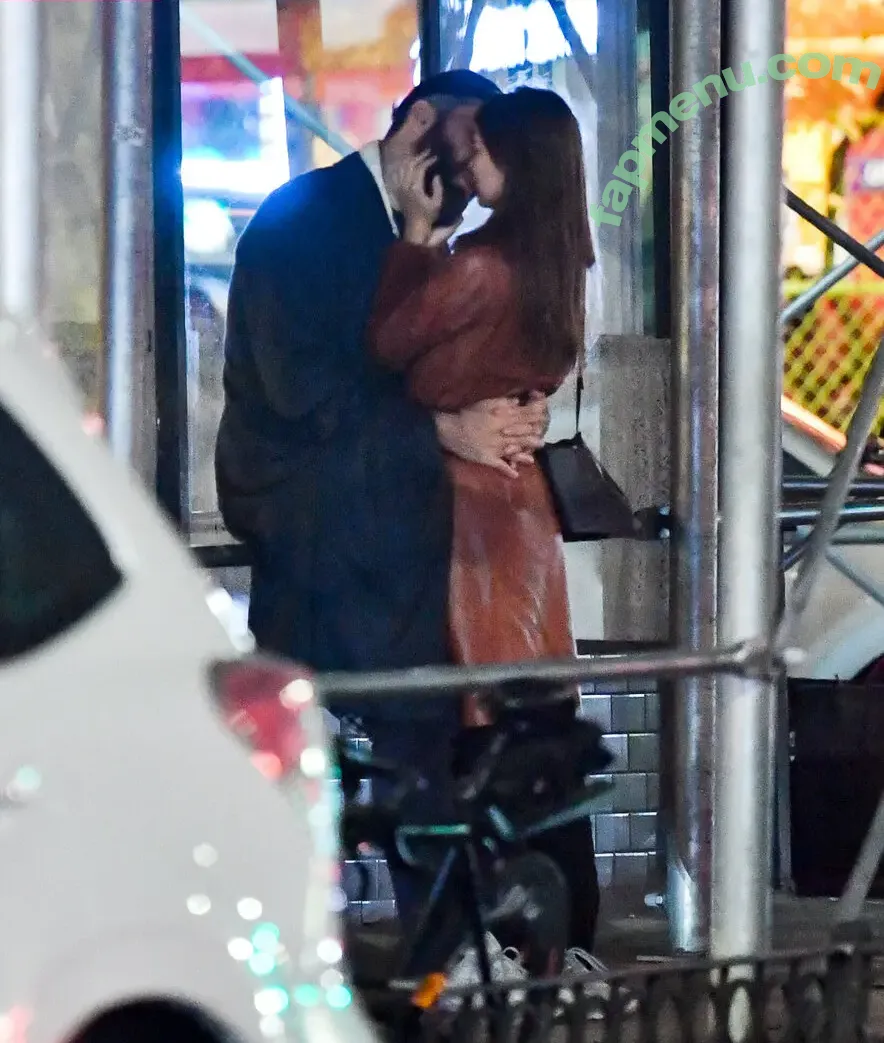 Emily Ratajkowski nude photo #9436 (emrata)