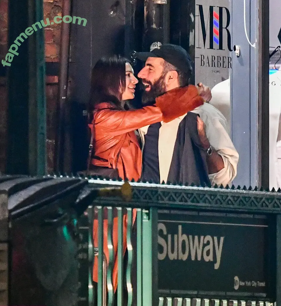 Emily Ratajkowski nude photo #9463 (emrata)