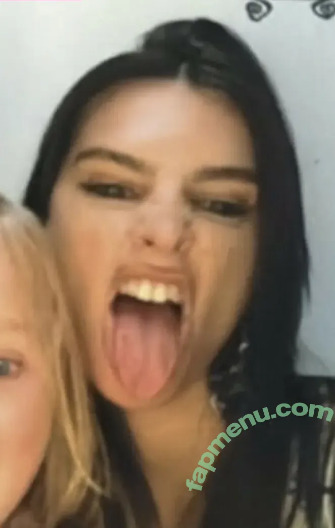 Emily Ratajkowski nude photo #9492 (Officialemilyratajkowski / emrata)