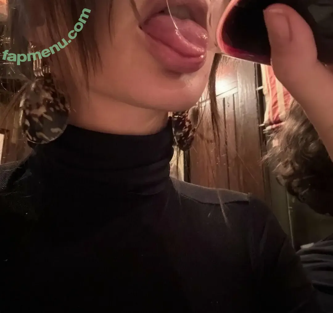 Emily Ratajkowski nude photo #9497 (Officialemilyratajkowski / emrata)