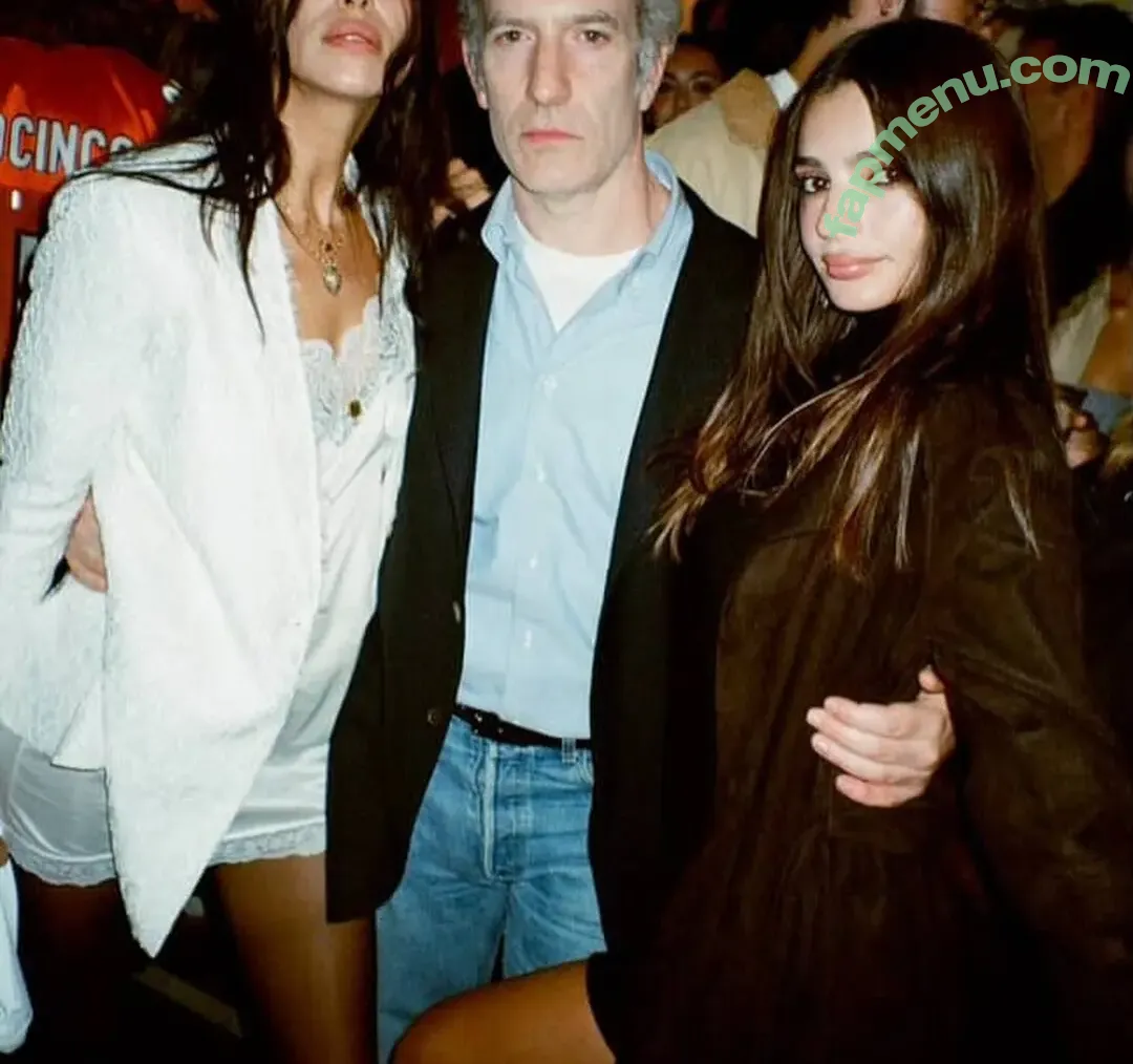 Emily Ratajkowski nude photo #9498 (Officialemilyratajkowski / emrata)