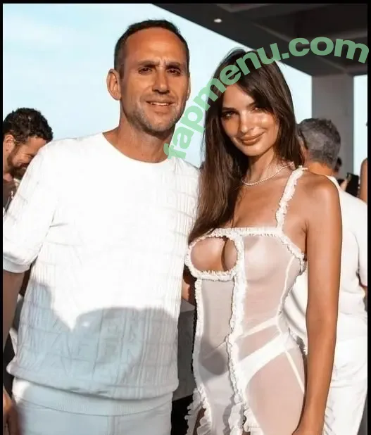 Emily Ratajkowski nude photo #9555 (Officialemilyratajkowski / emrata)