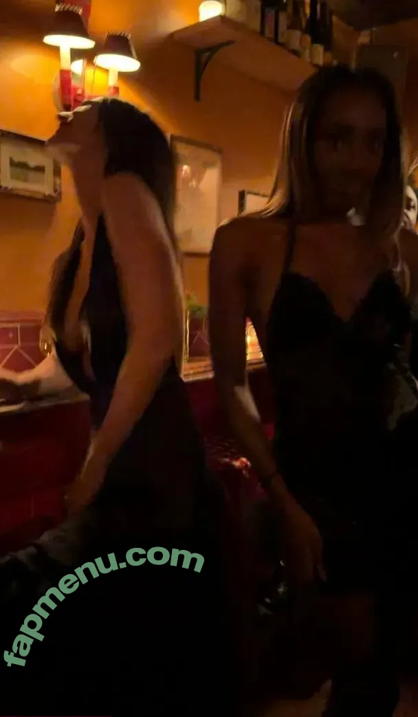 Emily Ratajkowski nude photo #9776 (Officialemilyratajkowski / emrata)