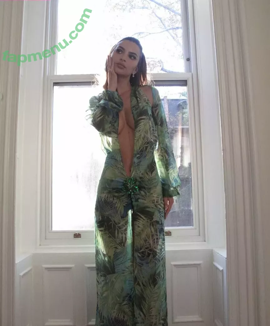 Emily Ratajkowski nude photo #7620 (Officialemilyratajkowski / emrata)