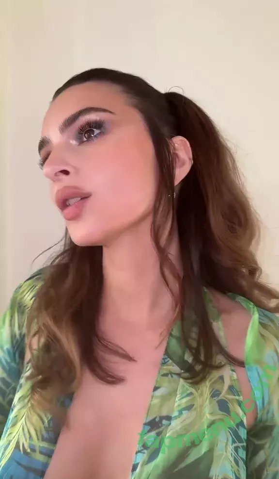 Emily Ratajkowski nude photo #7624 (Officialemilyratajkowski / emrata)