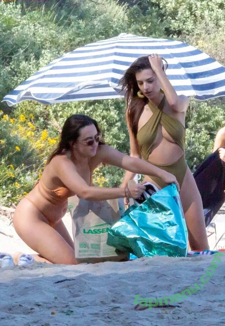 Emily Ratajkowski nude photo #7633 (Officialemilyratajkowski / emrata)