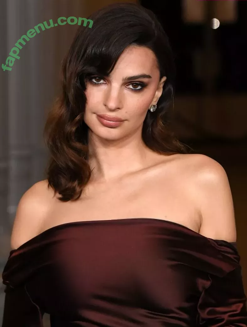 Emily Ratajkowski nude photo #7643 (Officialemilyratajkowski / emrata)