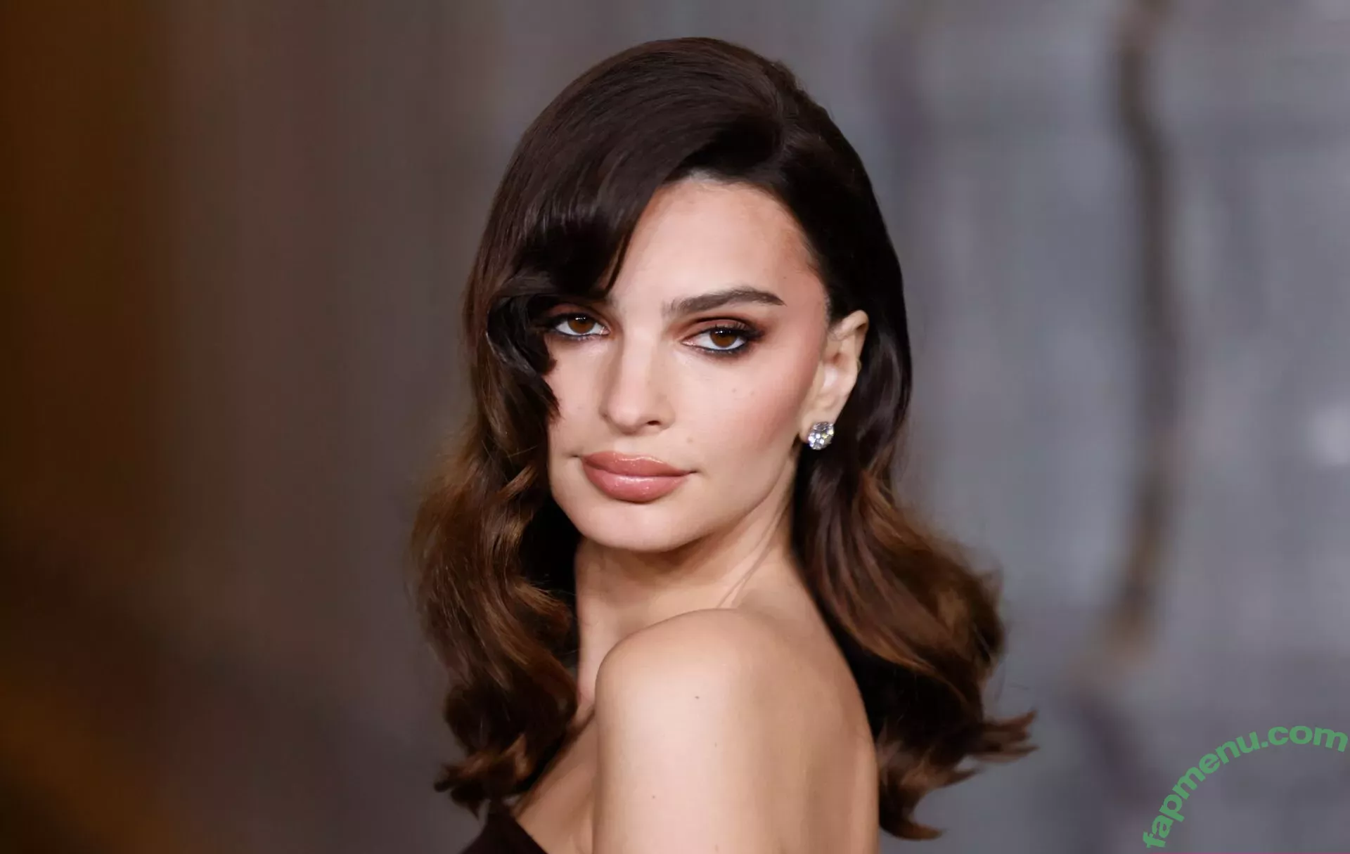 Emily Ratajkowski nude photo #7676 (Officialemilyratajkowski / emrata)