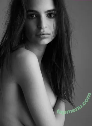 Emily Ratajkowski / emrata nude photo #8307