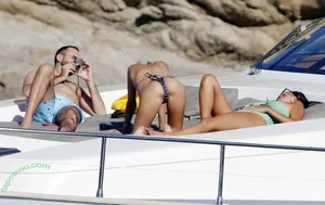 Emily Ratajkowski / emrata nude photo #8428