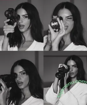 Emily Ratajkowski / emrata nude photo #8434