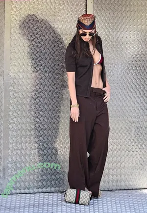 Emily Ratajkowski / emrata nude photo #8514