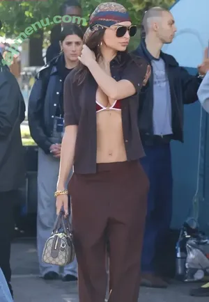 Emily Ratajkowski / emrata nude photo #8525