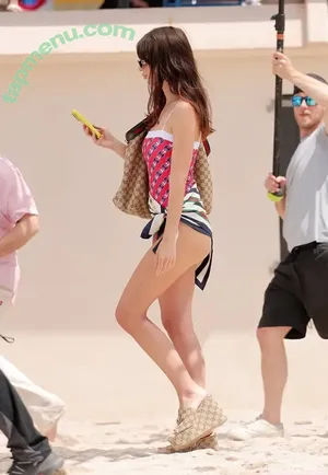 Emily Ratajkowski / emrata nude photo #8566