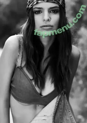 Emily Ratajkowski / emrata nude photo #8605