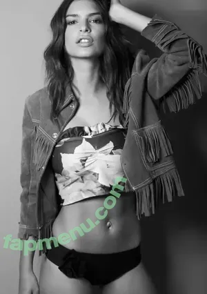 Emily Ratajkowski / emrata nude photo #8614