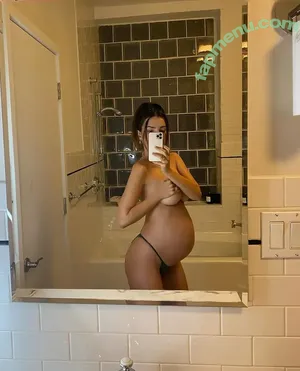 Emily Ratajkowski / emrata nude photo #8644