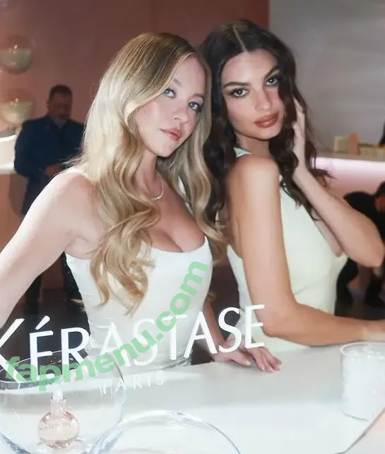 Emily Ratajkowski nude photo #8248 (emrata)