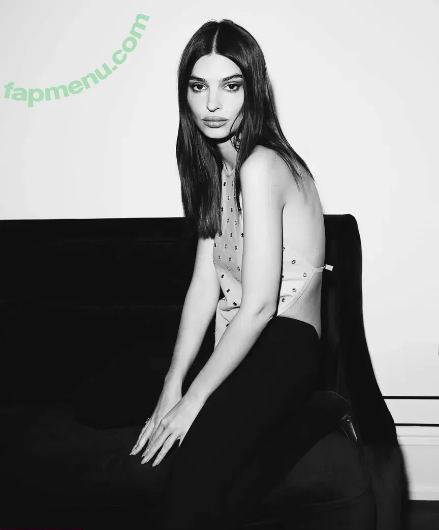 Emily Ratajkowski nude photo #8326 (emrata)