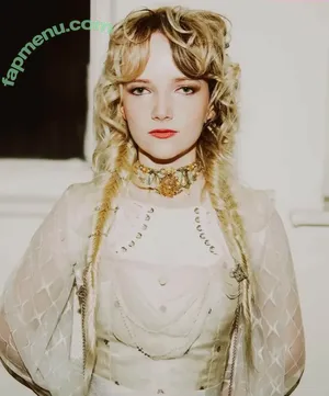 Emily Roberts / The Last Dinner Party / emilyrobertsguitarist nude photo #0018