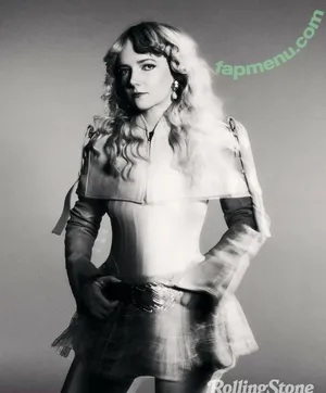 Emily Roberts / The Last Dinner Party / emilyrobertsguitarist nude photo #0022