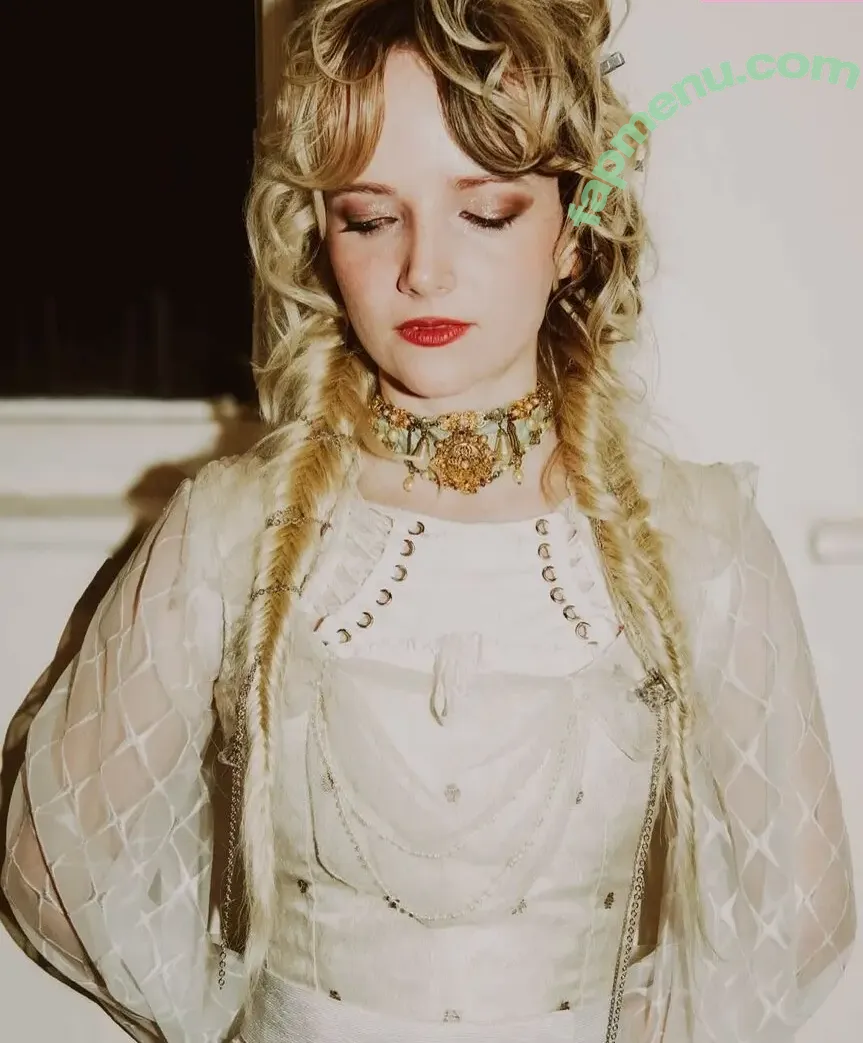 Emily Roberts nude photo #0017 (The Last Dinner Party / emilyrobertsguitarist)