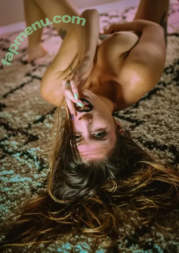Emily Rose nude photo #0131 (roseemilythe / thexemilyrose)