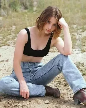 Emily Rudd / emilysteaparty nude photo #0078