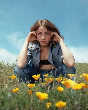 Emily Rudd / emilysteaparty nude photo #0082
