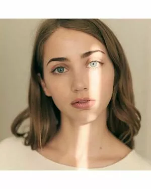 Emily Rudd / emilysteaparty nude photo #0084