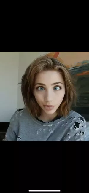 Emily Rudd / emilysteaparty nude photo #0182