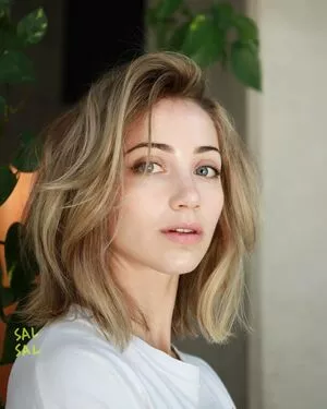 Emily Rudd / emilysteaparty nude photo #0234