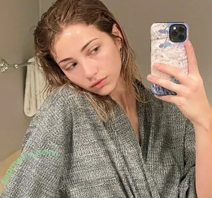 Emily Rudd / emilysteaparty nude photo #0429