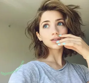 Emily Rudd / emilysteaparty nude photo #0435