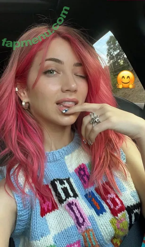 Emily Rudd nude photo #0042 (emilysteaparty)