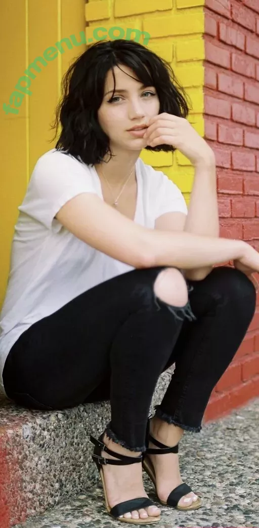 Emily Rudd nude photo #0076 (emilysteaparty)