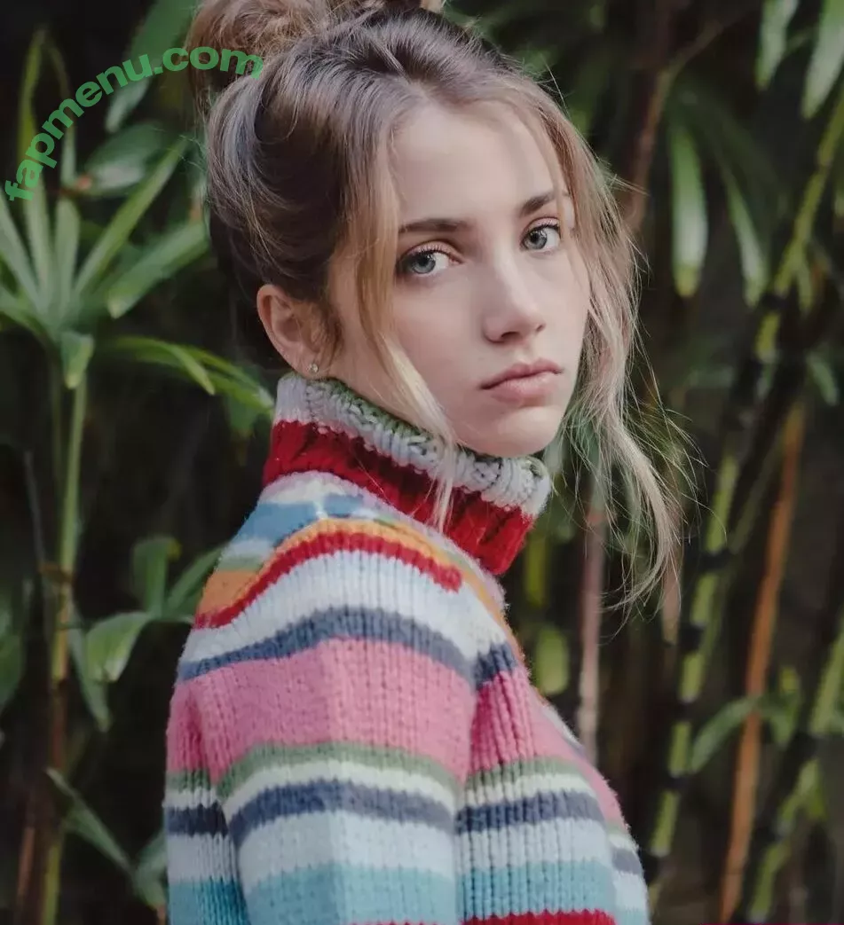 Emily Rudd nude photo #0081 (emilysteaparty)