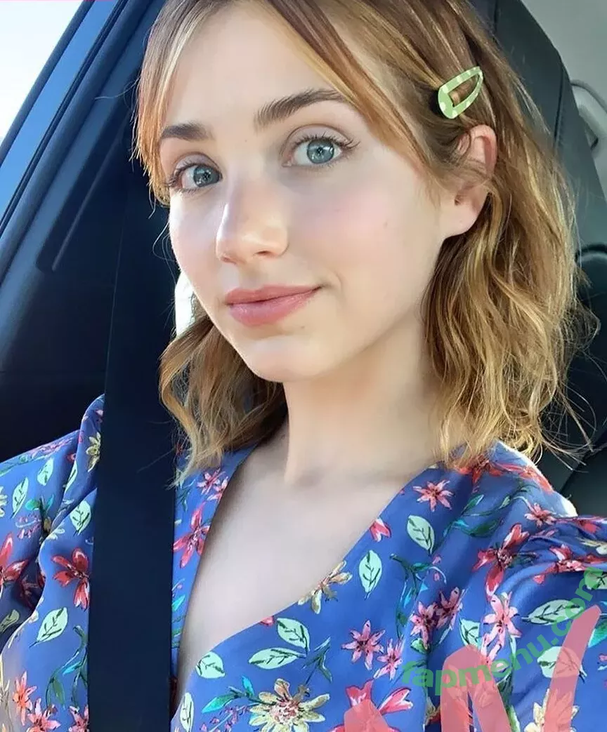 Emily Rudd nude photo #0083 (emilysteaparty)