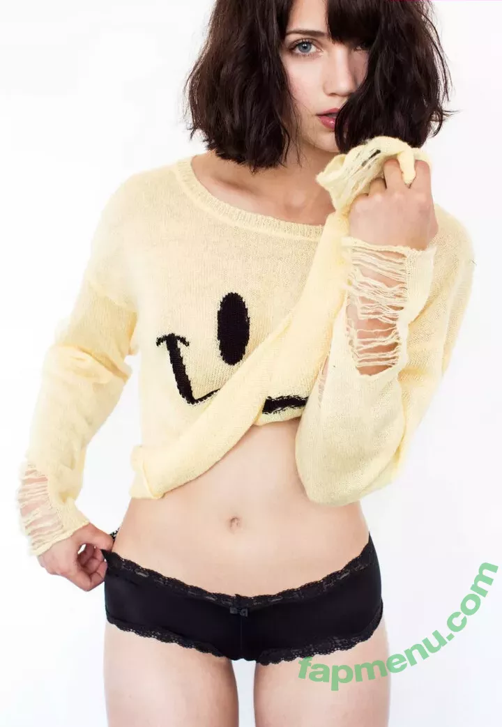 Emily Rudd nude photo #0116 (emilysteaparty)